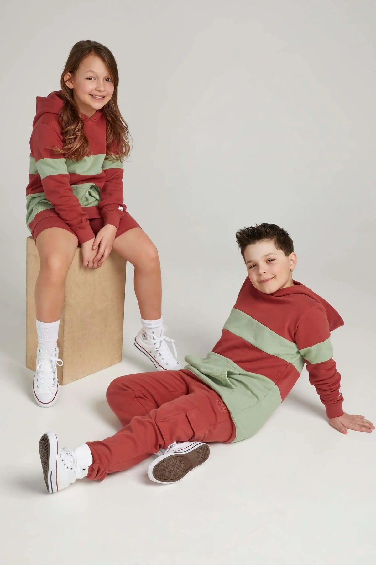 Hoodie unisexe contrasté pour enfant - Original Au Coton