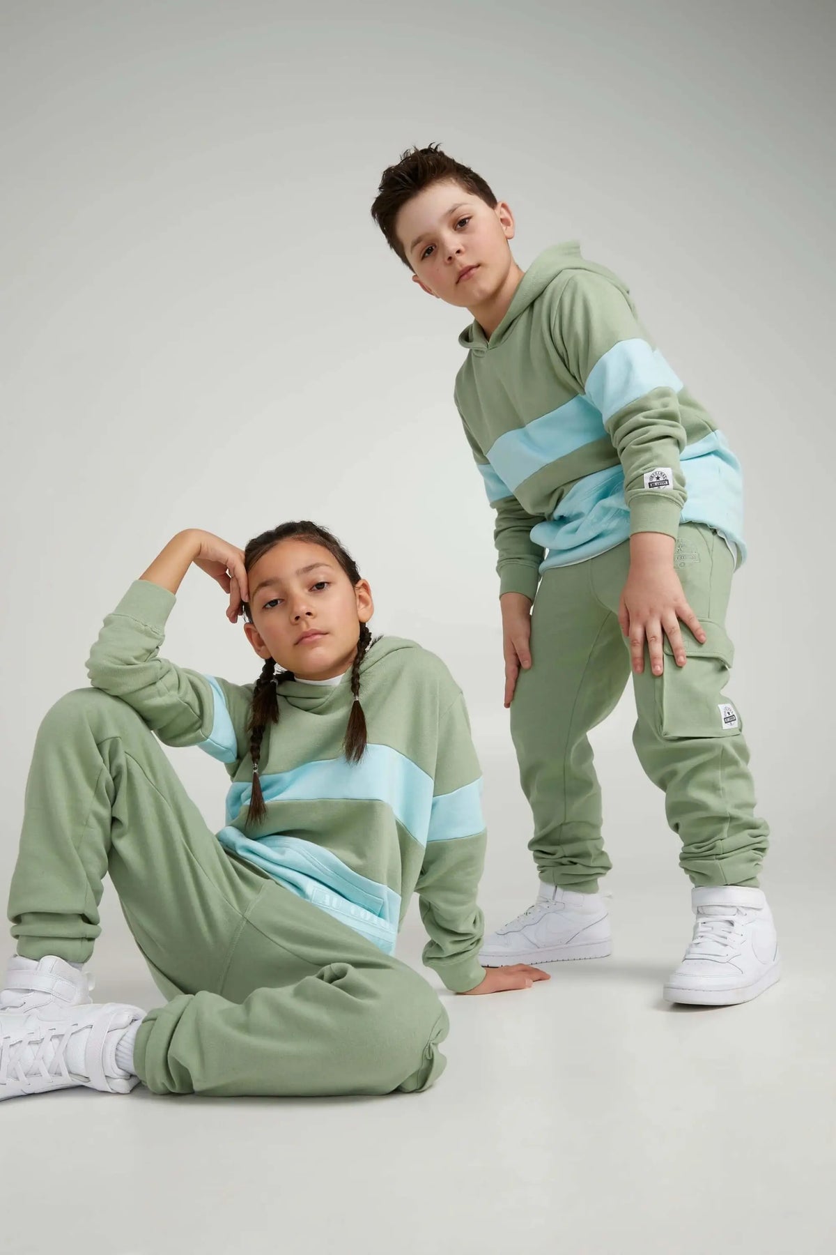 Hoodie unisexe contrasté pour enfant - Original Au Coton